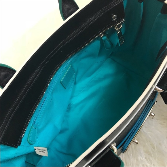 ❌SOLD ❌🖤Coach Swagger 27 RARE🖤 - Picture 3 of 8